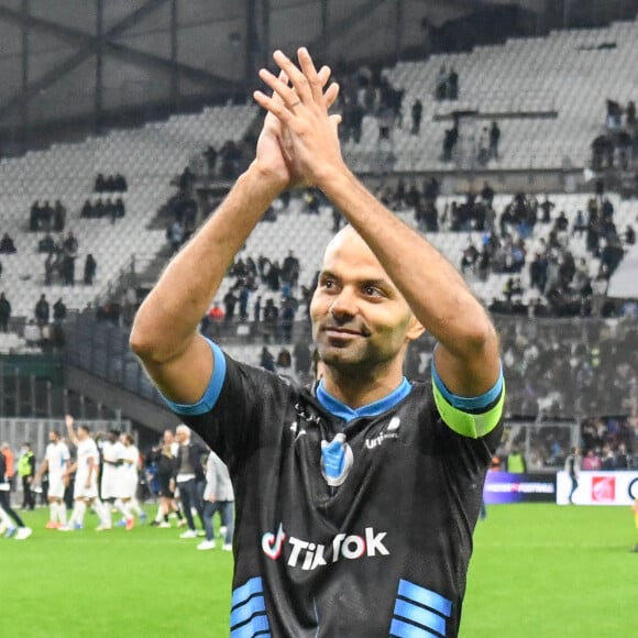 Tony Parker - Match des héros entre l'équipe OM Legends et l'équipe UNICEF au stade Orange Velodrome à Marseille, le 13 octobre 2021. © Jean-René Santini/Bestimage