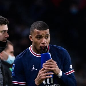 Kylian Mbappe, Mauricio Pochettino - Match de Ligue 1 Uber Eats au Parc des Princes à Paris, le 26 février 2022. © Federico Pestellini/Panoramic/Bestimage