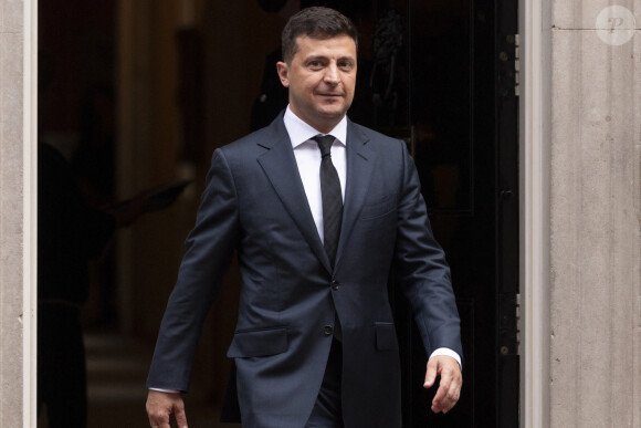 Le président ukrainien Volodymyr Zelensky quitte Downing St après avoir eu des entretiens bilatéraux avec le Premier ministre britannique Boris Johnson le deuxième jour de la visite de Zelensky au Royaume-Uni. Londres, le 8 octobre 2020.