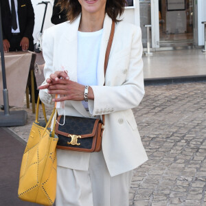 Sophie Marceau - Sortie de l'hôtel Martinez pendant le 74e Festival international du film à Cannes, le 9 juillet 2021.