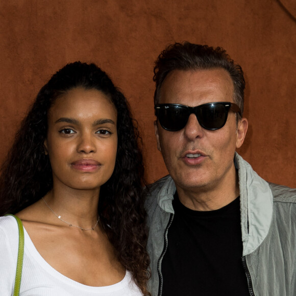 Jean Roch et sa femme Anaïs Monory dans le village lors des internationaux de tennis de Roland Garros à Paris, France, le 3 juin 2019. © Jacovides-Moreau/Bestimage