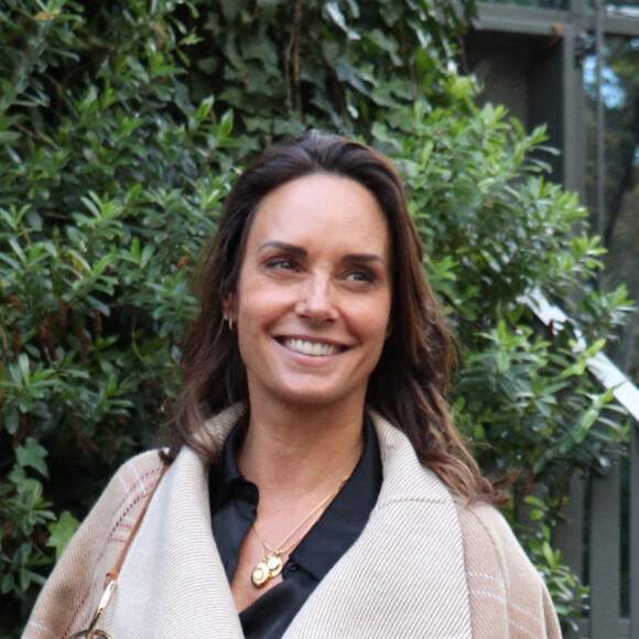 Julia Vignali - Arrivées de l'émission "Vivement Dimanche" au Studio Gabriel à Paris, le 13 octobre 2021.