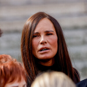 Nathalie Marquay et son fils Tom - Obsèques de Jean-Pierre Pernaut en la Basilique Sainte-Clotilde à Paris le 9 mars 2022. © Cyril Moreau / Bestimage