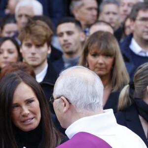 Nathalie Marquay - La famille de Jean-Pierre Pernaut à la sortie de des obsèques en la Basilique Sainte-Clotilde à Paris le 9 mars 2022. © Cyril Moreau/Bestimage