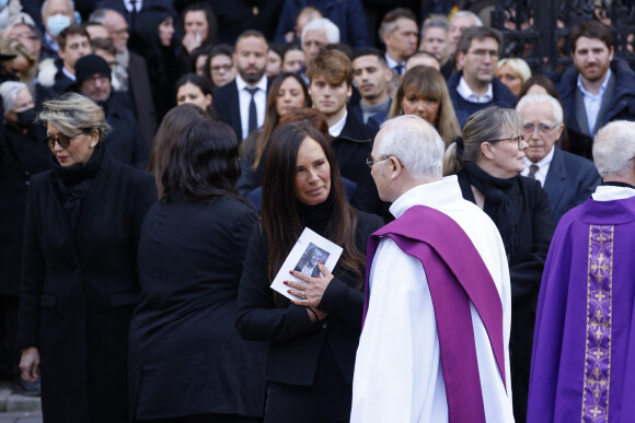 Nathalie Marquay - La famille de Jean-Pierre Pernaut à la sortie de des obsèques en la Basilique Sainte-Clotilde à Paris le 9 mars 2022. © Cyril Moreau/Bestimage