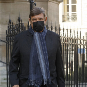 Jean-Pierre Foucault - Sorties des obsèques de Jean-Pierre Pernaut en la Basilique Sainte-Clotilde à Paris le 9 mars 2022. © Christophe Clovis/Bestimage