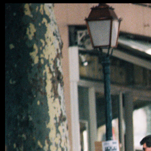Isabelle Adjani et Daniel Day-Lewis en vacances dans le sud de la France en 1994.