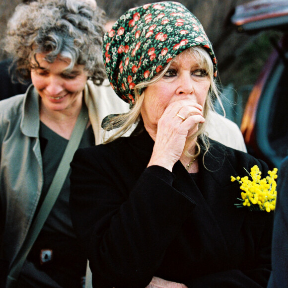 Brigitte Bardot à l'enterrement de Roger Vadim, à Saint-Tropez, en 2000.
