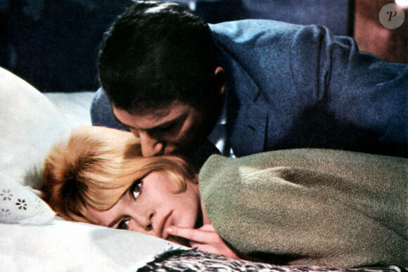Robert Hossein et Brigitte Bardot dans le film "Le repos du guerrier" en 1962. © MPP Marlyse / Cat's / Bestimage
