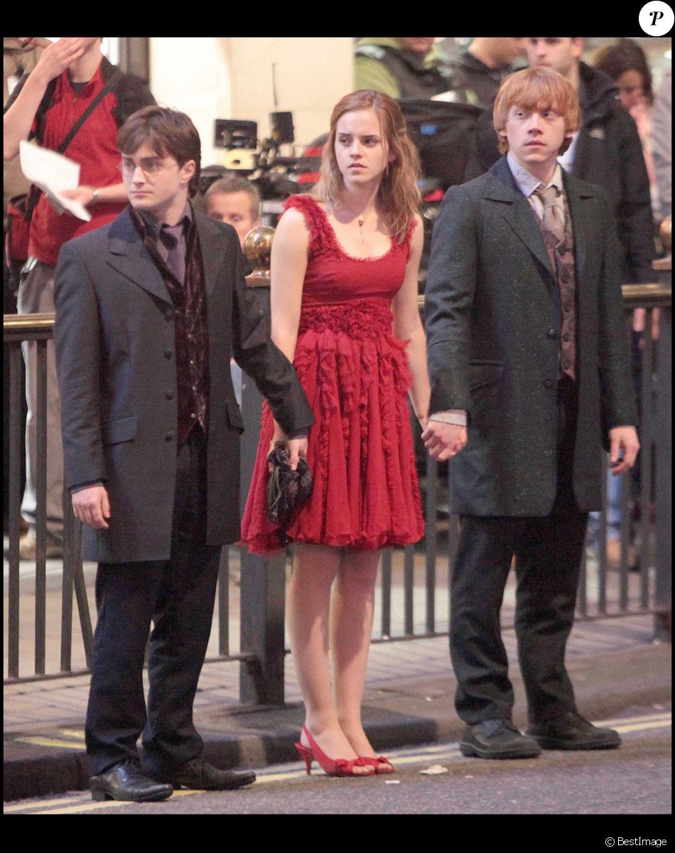 Daniel Radcliffe, Emma Watson et Rupert Grint sur le tournage du dernier film Harry Potter en 2009.