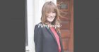 Carla Bruni-Sarkozy divine rouge, elle retrouve ses plus grandes copines des années 1990 !