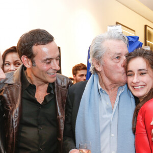 Exclusif - Alain Delon avec ses petites filles Loup et Liv et son fils Anthony Delon - Lancement de la marque de vêtements de cuir "Anthony Delon 1985" chez Montaigne Market à Paris. Le 7 mars 2017 © Philippe Doignon / Bestimage