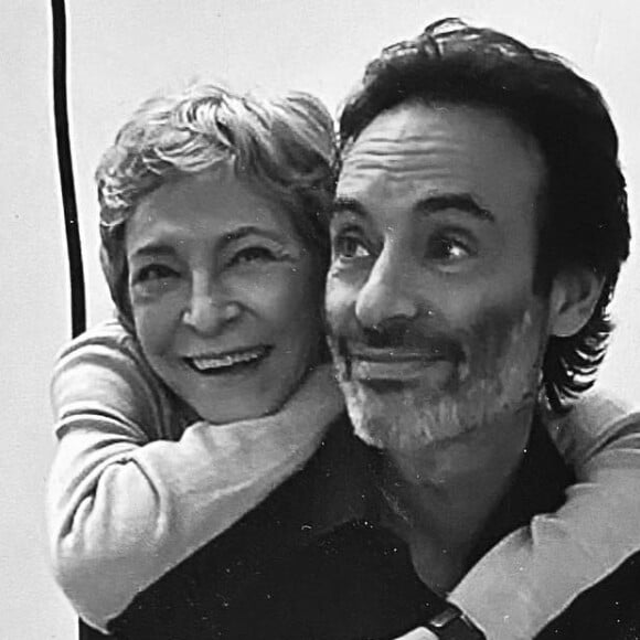 Anthony Delon et sa mère Nathalie Delon, sur Instagram.