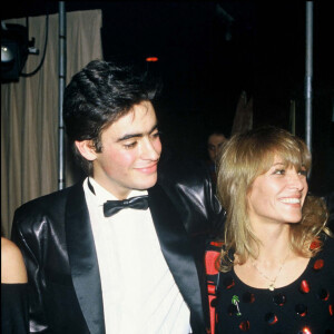 Anthony Delon et sa mère Nathalie Delon en soirée à Paris en 1983. 