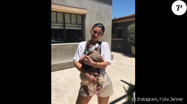 Kylie Jenner parle de sa période post-partum dans sa story Instagram.