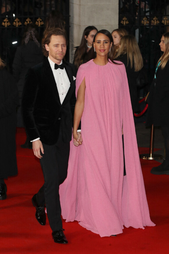 Tom Hiddleston avec sa compagne Zawe Ashton - Photocall de la cérémonie des BAFTA (British Academy Film Awards) au Royal Albert Hall à Londres.