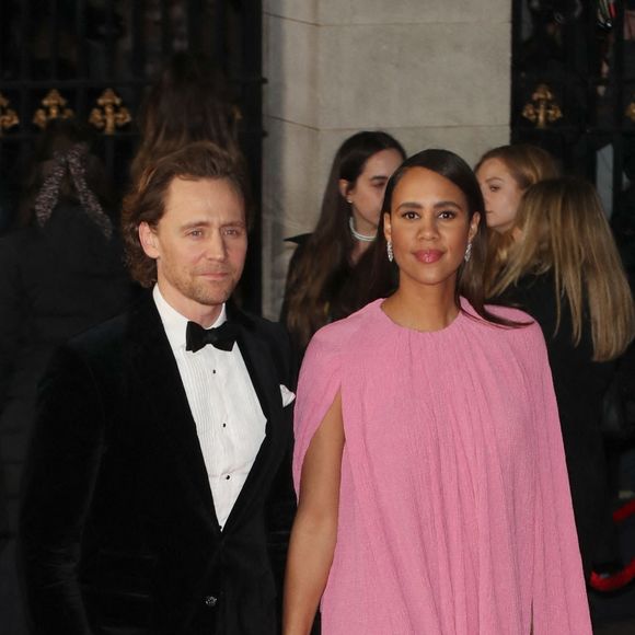 Tom Hiddleston avec sa compagne Zawe Ashton - Photocall de la cérémonie des BAFTA (British Academy Film Awards) au Royal Albert Hall à Londres.