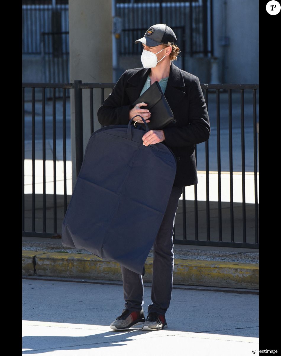 Tom Hiddleston à l'aéroport JFK à New York, le 30 septembre 2021.