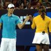 Roger Federer et Serena Williams lors du match de charité en faveur des victimes de Haïti, à Melbourne le 17 janvier 2010 !
