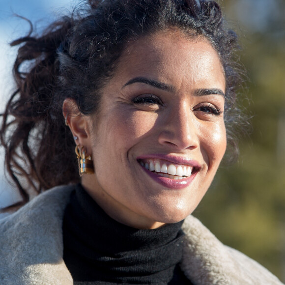 Sabrina Ouazani lors du photocall des membres du Jury le troisième jour de la 23ème édition du festival international du film de comédie l'Alpe d'Huez, Isère, France, le 16 janvier 2020. © Cyril Moreau/Bestimage 