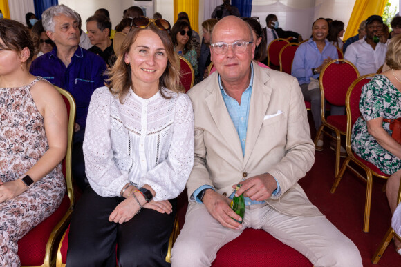 Exclusif - Serge de Yougoslavie et Ilona sa nouvelle compagne - Visite du groupe scolaire d'excellence Children of Africa d'Abobo à Abidjan. Le 11 mars 2022. © Olivier Borde / Bestimage