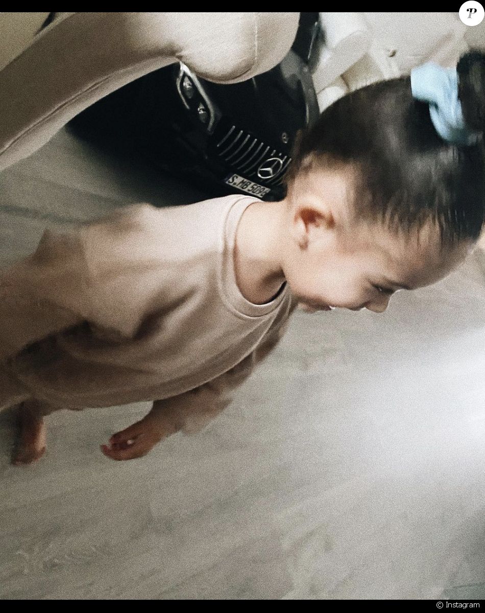 Anaïs Camizuli dévoile une nouvelle photo de sa fille Kessi - Instagram
