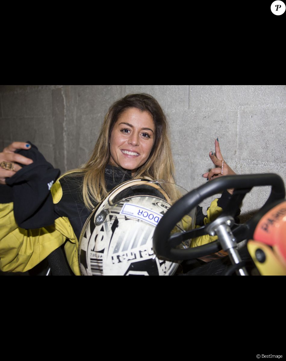 Anaïs Camizuli - L'équipe de l'émission "Le Mag" sur NRJ 12 fait du Karting à Wissous le 9 avril 2014.