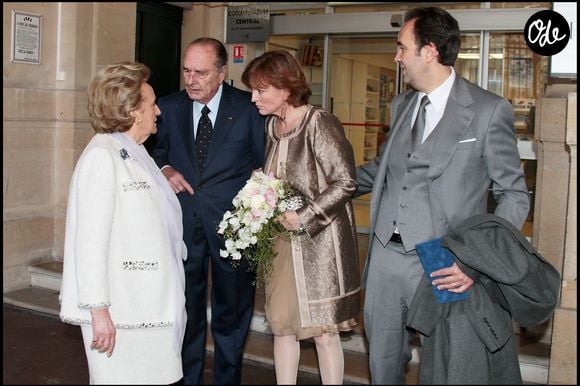 Bernadette Chirac, Jacques Chirac, Claude Chirac, Frédéric Salat-Baroux - Mariage de Claude Chirac et Frédéric Salat-Baroux à la mairie du VIe arrondissement de Paris.