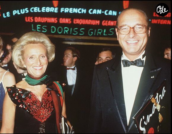 Leur mariage a pourtant failli ne pas se faire, car le jeune étudiant s'était épris d'une Américaine.

Archives - Jacques Chirac avec sa femme Bernadette Chirac et sa fille Claude Chirac à une soirée à Paris.