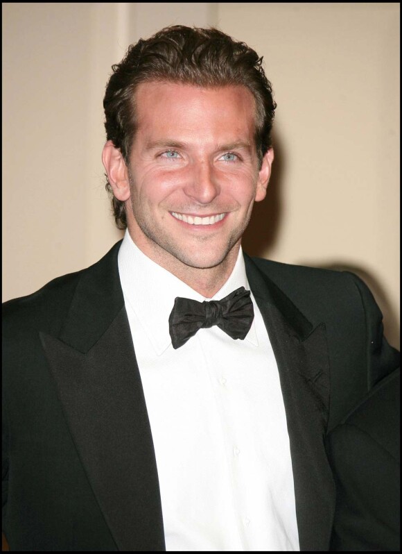 Ah Bradley Cooper... Il est drôle, il est beau, ce garçon a tout pour lui. Remise des Golden Globes à Los Angeles, le 17 janvier 2010 !
