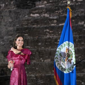 Le prince William et sa femme Kate Middleton lors d'une réception spéciale dans les ruines mayas de Cahal Pech à San Ignacio, au Belize, organisée par Froyla Tzalam, le 21 mars 2022. 