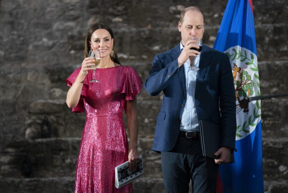 Le prince William et sa femme Kate Middleton lors d'une réception spéciale dans les ruines mayas de Cahal Pech à San Ignacio, au Belize, organisée par Froyla Tzalam, le 21 mars 2022. 
