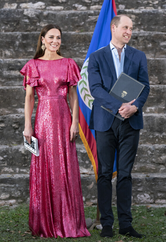 Le prince William et sa femme Kate Middleton lors d'une réception spéciale dans les ruines mayas de Cahal Pech à San Ignacio, au Belize, organisée par Froyla Tzalam, le 21 mars 2022. 