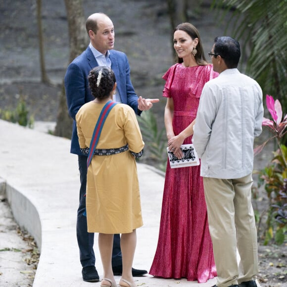 Le prince William et sa femme Kate Middleton lors d'une réception spéciale dans les ruines mayas de Cahal Pech à San Ignacio, au Belize, organisée par Froyla Tzalam, le 21 mars 2022. 