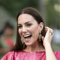 Kate Middleton renversante en robe brillante hors de prix dans un décor incroyable au Belize