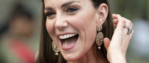 Kate Middleton Stuns In Expensive Sparkly Dress On Incredible Belizean Stage