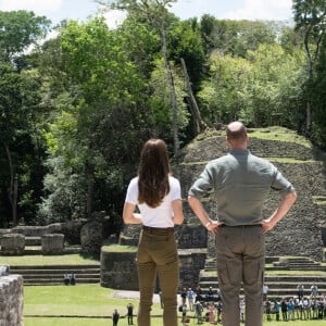 Le prince William et sa femme Kate Middleton visitent Caracol, un ancien site archéologique maya au plus profond de la jungle dans la forêt de Chiquibul au Belize, le 21 mars 2022. 