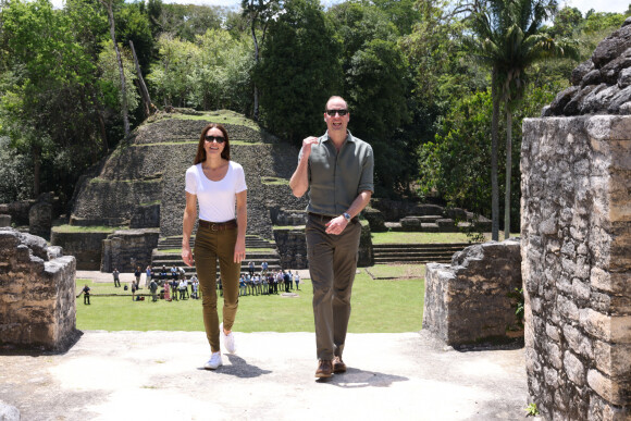 Le prince William et sa femme Kate Middleton visitent Caracol, un ancien site archéologique maya au plus profond de la jungle dans la forêt de Chiquibul au Belize, le 21 mars 2022. 