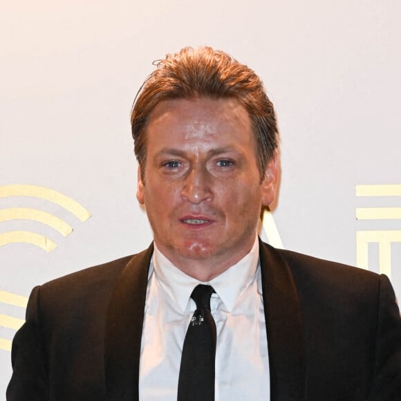 Benoît Magimel - Photocall au Fouquet's après la 47e cérémonie des César à Paris le 26 février 2022. © Coadic Guirec / Bestimage