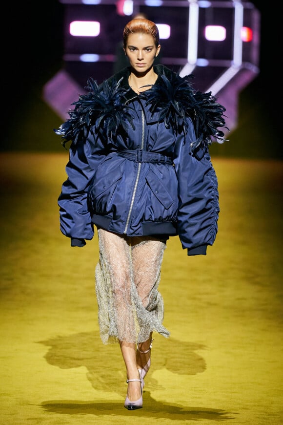 Kendall Jenner lors du défilé Prada, collection automne-hiver 2022-2023 à Milan.