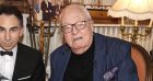 Extrait de L'Instant de Luxe durant lequel Jean-Marie Le Pen répond à la question de la somme qu'il perçoit pour sa retraite.