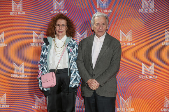 Costa Gavras et sa femme Michèle Ray-Gavras - Cérémonie de clôture du festival Séries Mania à Lille le 25 mars 2022. © Stéphane Vansteenkiste/Bestimage 