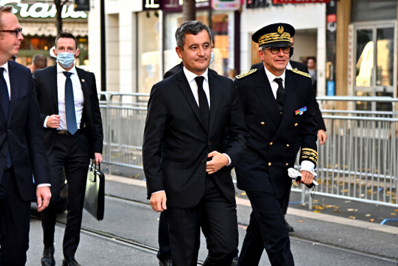 Gérald Darmanin, le ministre de l'intérieur, et Bernard Gonzalez, le préfet des Alpes-Maritimes, durant l'hommage aux victimes de l'attentat du 29 octobre 2020, en la Basilique Notre-Dame de l'Assomption à Nice, le 29 octobre 2021.