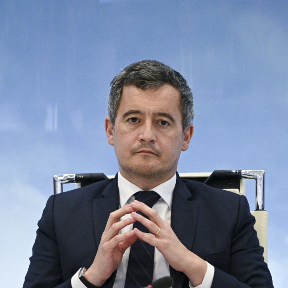 Gérald Darmanin, ministre de l'Intérieur lors de la cellule de crise sur l'accueil des réfugiés ukrainiens en France au ministère de l'intérieur hôtel de Beauvau, à Paris, France, le 22 mars 2022.