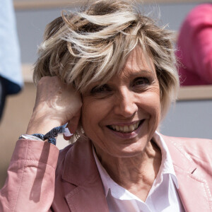 Évelyne Dhéliat - Célébrités dans les tribunes des internationaux de France de tennis de Roland Garros à Paris, France, le 7 juin 2019. © Cyril Moreau/Bestimage