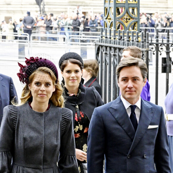 La princesse Beatrice d'York et son mari Edoardo Mapelli Mozzi - Service d'action de grâce en hommage au prince Philip, duc d'Edimbourg, à l'abbaye de Westminster à Londres, le 29 mars 2022. Le prince Philip, duc d'Edimbourg, est décédé le 9 avril 2021.