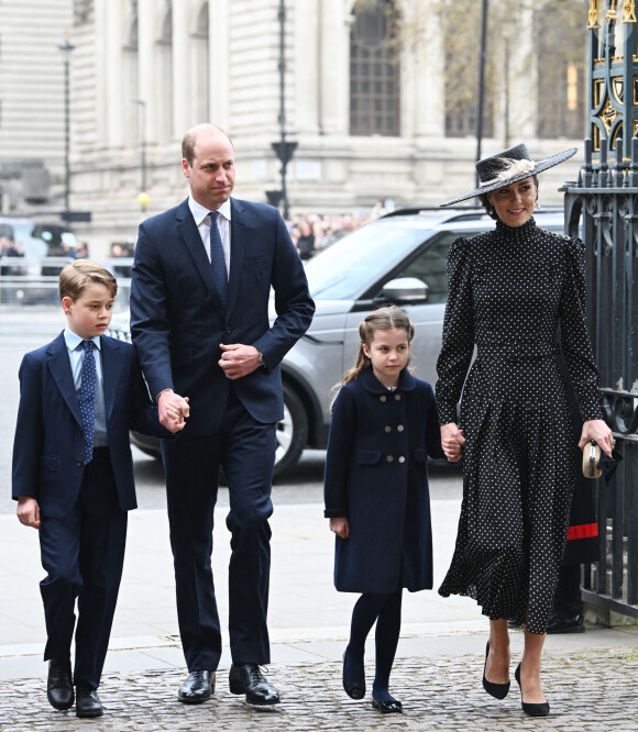 Le prince William, duc de Cambridge, et Catherine (Kate) Middleton, duchesse de Cambridge, Le prince George de Cambridge, La princesse Charlotte de Cambridge - Service d'action de grâce en hommage au prince Philip, duc d'Edimbourg, à l'abbaye de Westminster à Londres, le 29 mars 2022. Le prince Philip, duc d'Edimbourg, est décédé le 9 avril 2021.