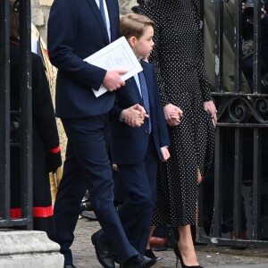 Kate Catherine Middleton, duchesse de Cambridge, le prince William, duc de Cambridge, et leur fils le prince George - Sorties du Service d'action de grâce en hommage au prince Philip, duc d'Edimbourg, à l'abbaye de Westminster à Londres. Le 29 mars 2022