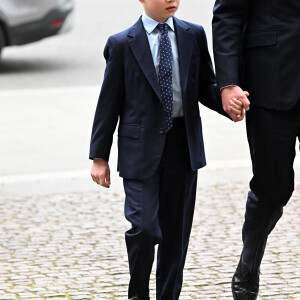 Le Prince George - Arrivées de la famille royale d'Angleterre au Service d'action de grâce en hommage au prince Philip, duc d'Edimbourg, à l'abbaye de Westminster à Londres. Le 29 mars 2022