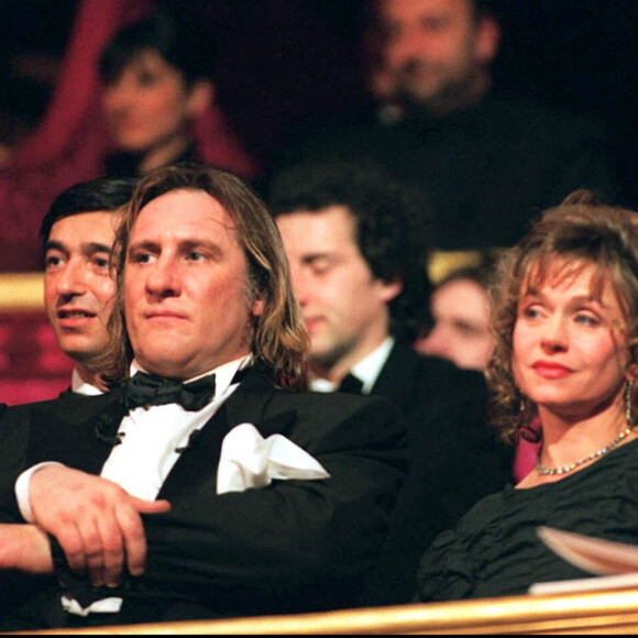 Gérard Depardieu, président de la cérémonie des Césars 1994 avec son épouse Elisabeth